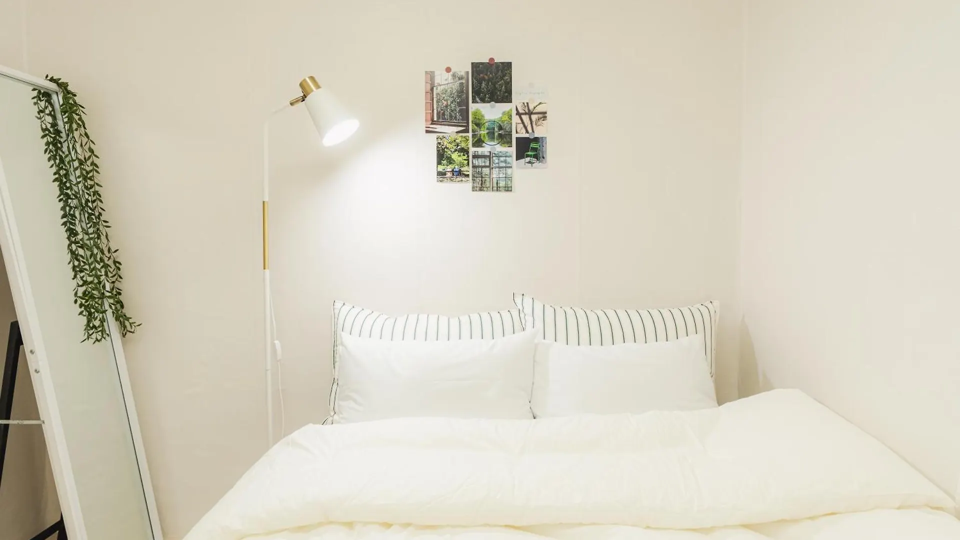 Gangnam, Near Subway, Full Option, 2 Bedrooms Seoul Apartment